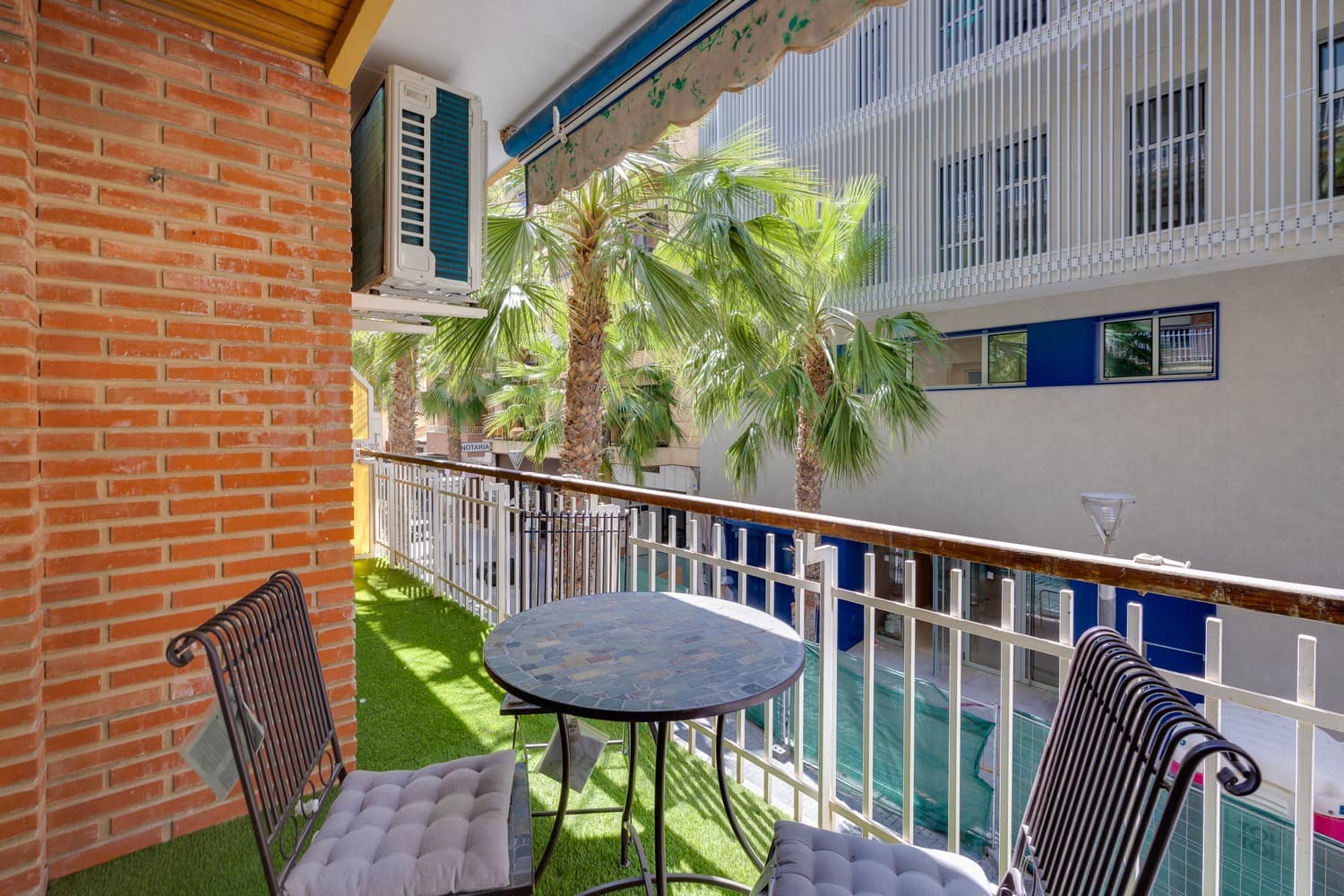 4 sovrum Lägenhet till salu i Torrevieja - 285 000 € (Ref: 9902094)