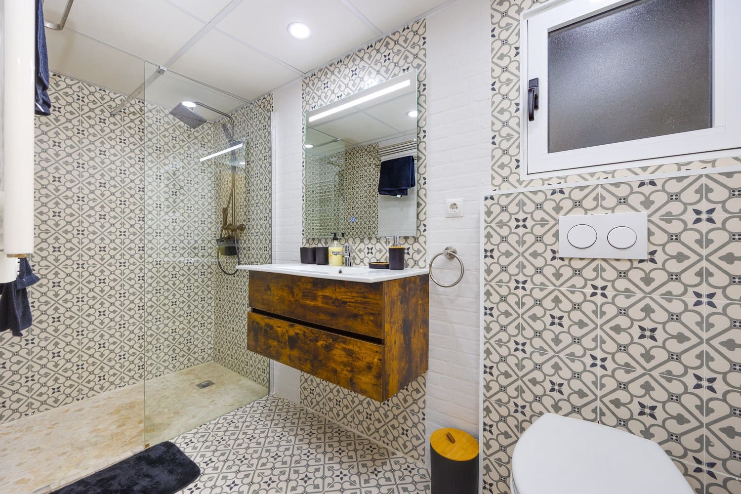 4 sovrum Lägenhet till salu i Torrevieja - 285 000 € (Ref: 9902094)