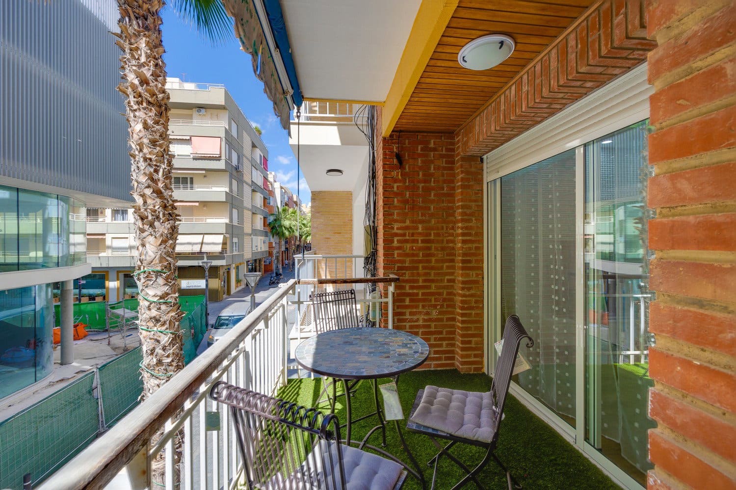 4 bedroom Apartment for sale in Torrevieja - € 285,000 (Ref: 9902094)