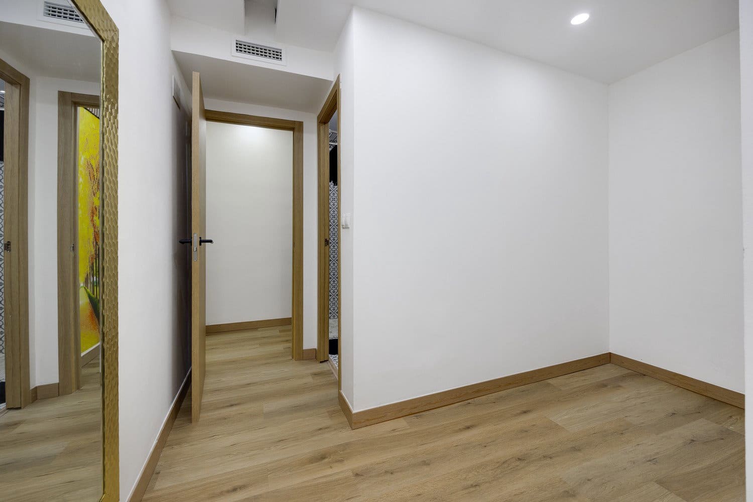 4 bedroom Apartment for sale in Torrevieja - € 285,000 (Ref: 9902094)
