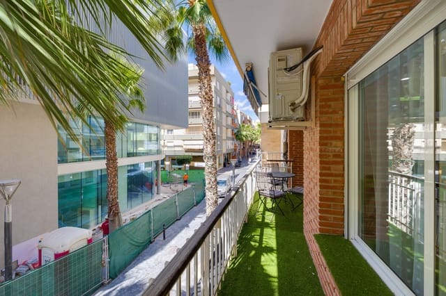 4 bedroom Apartment for sale in El Chaparral - La Siesta - La Torreta, Torrevieja - € 285,000 (Ref: 9902094)
