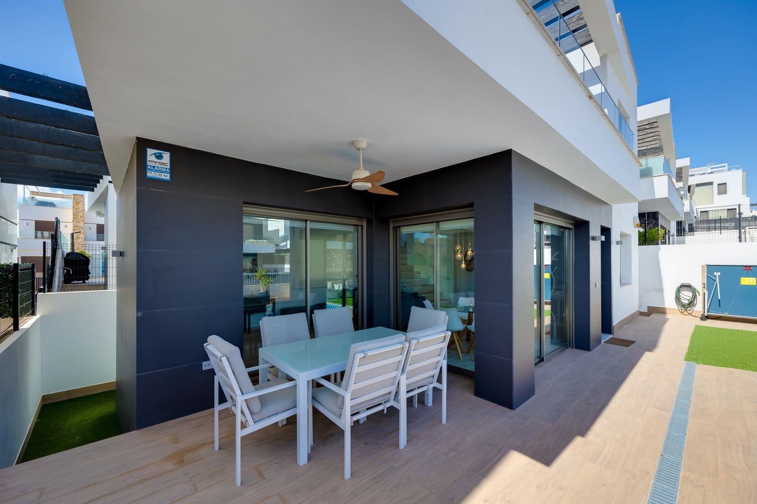 4 chambre Villa/Maison à vendre à Orihuela Costa avec piscine - 479 000 € (Ref: 9905080)