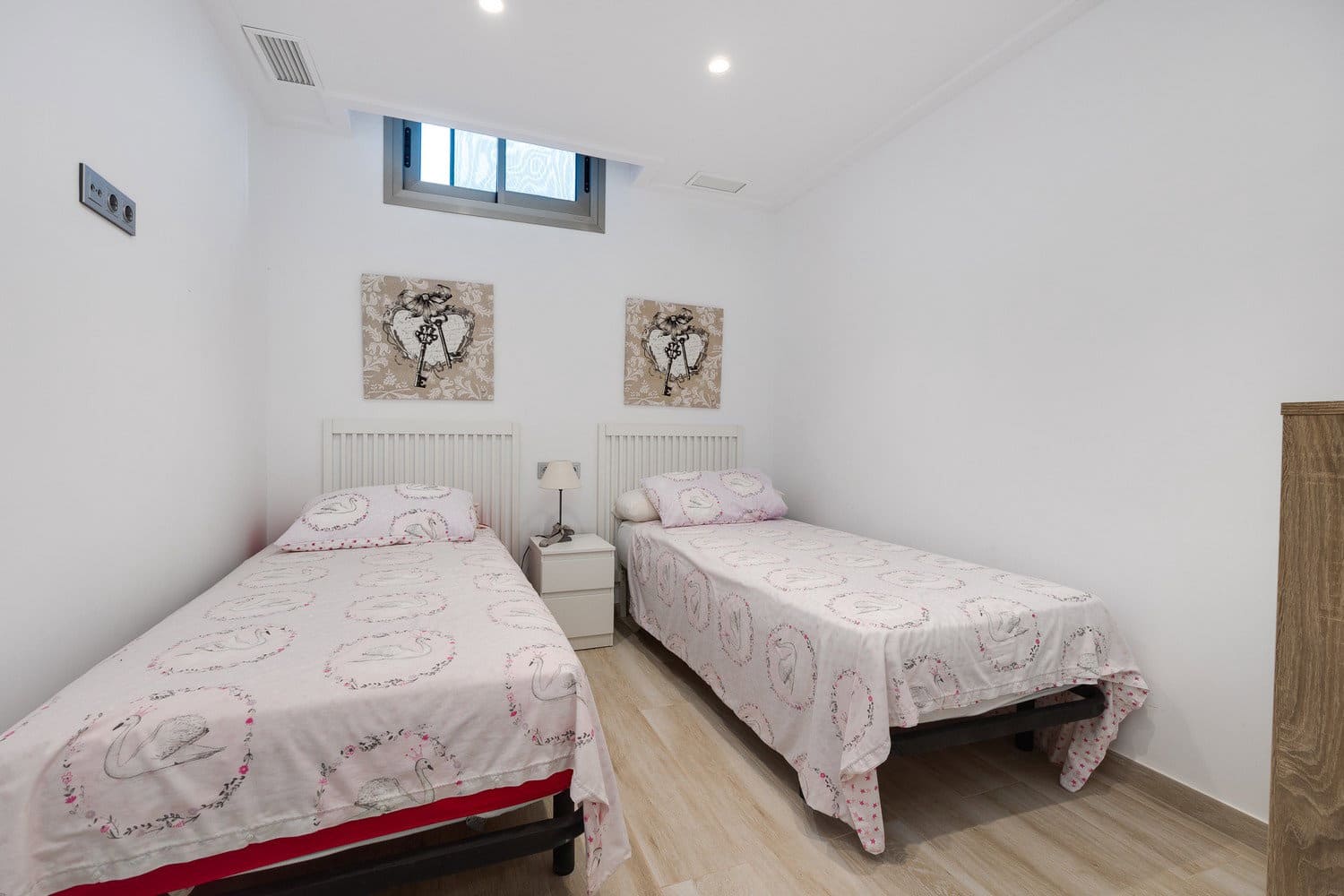 4 chambre Villa/Maison à vendre à Orihuela Costa avec piscine - 479 000 € (Ref: 9905080)
