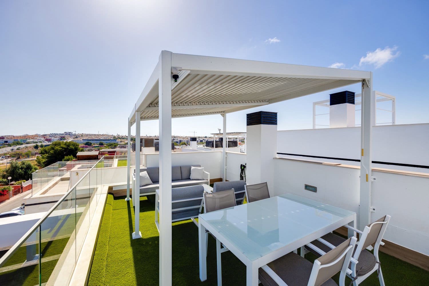 4 chambre Villa/Maison à vendre à Orihuela Costa avec piscine - 479 000 € (Ref: 9905080)