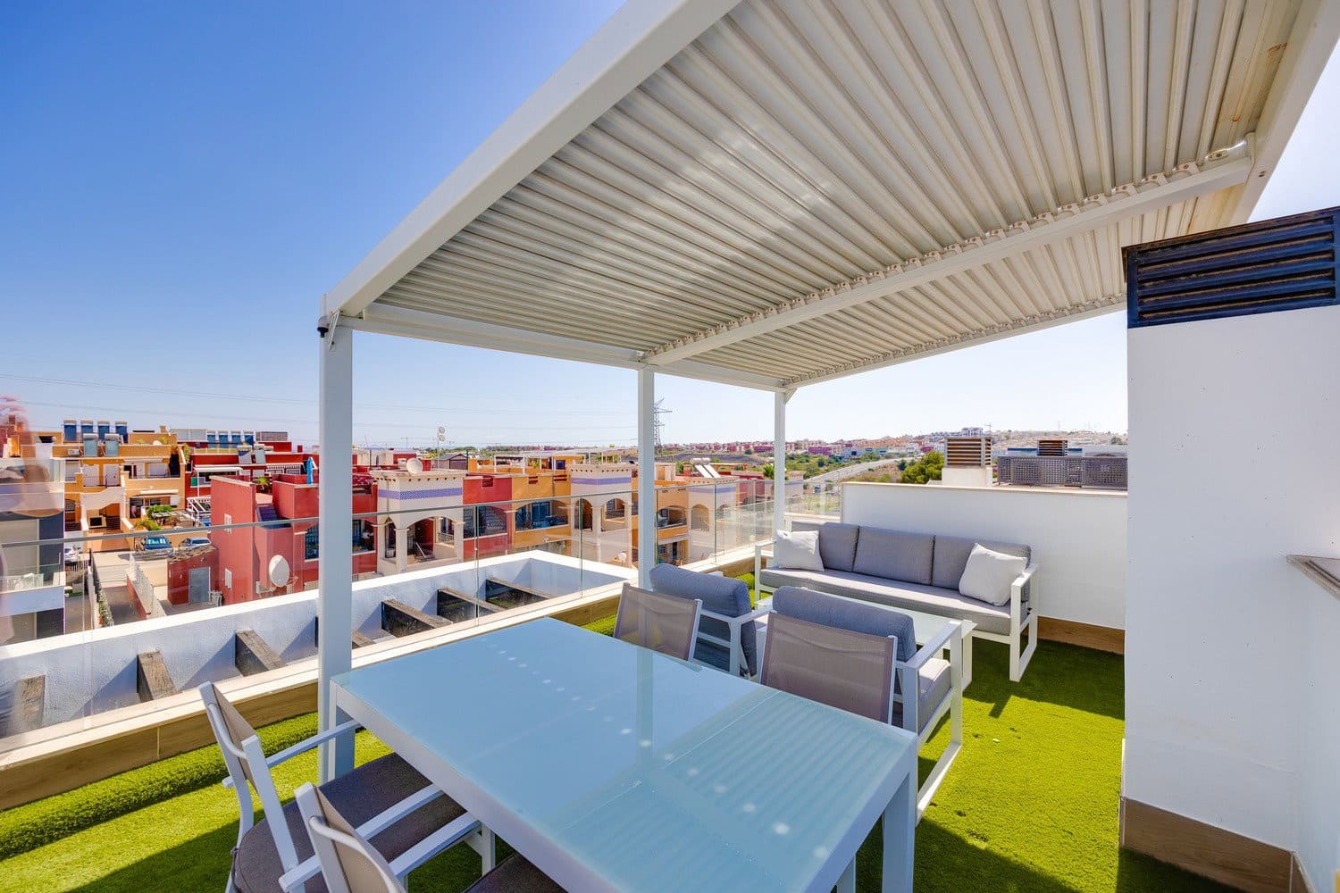 4 chambre Villa/Maison à vendre à Orihuela Costa avec piscine - 479 000 € (Ref: 9905080)
