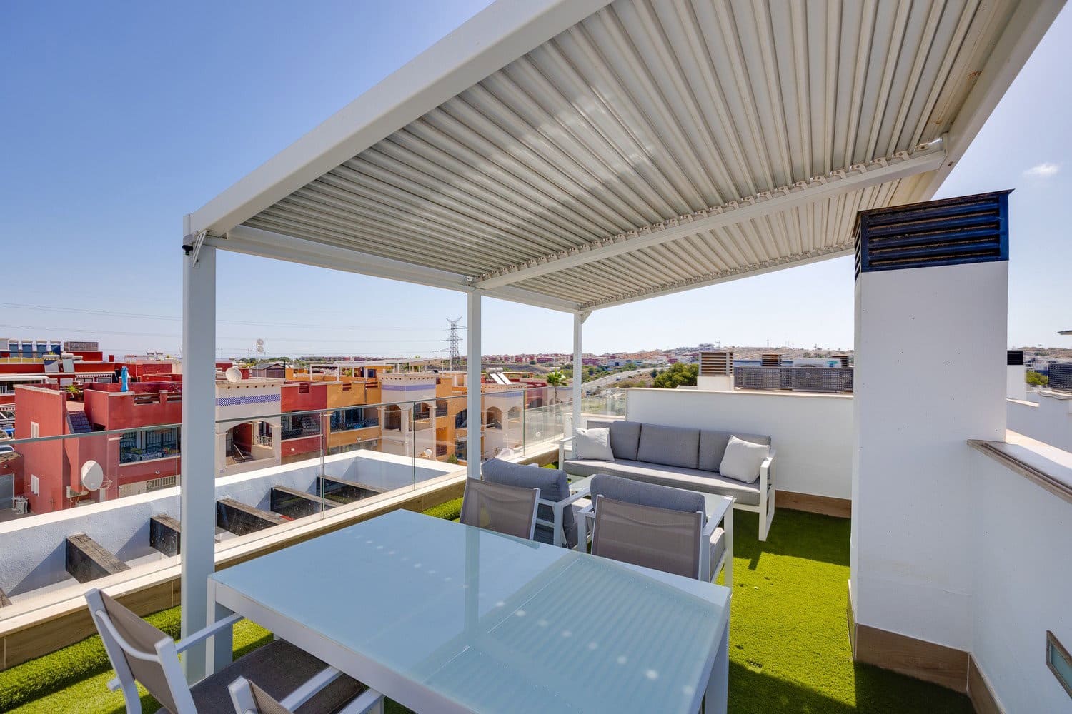 4 chambre Villa/Maison à vendre à Orihuela Costa avec piscine - 479 000 € (Ref: 9905080)