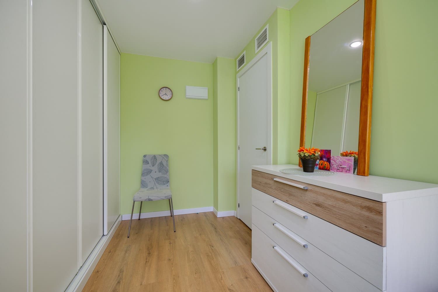 2 soveværelse Lejlighed til salg i Torrevieja - € 165.000 (Ref: 9918610)