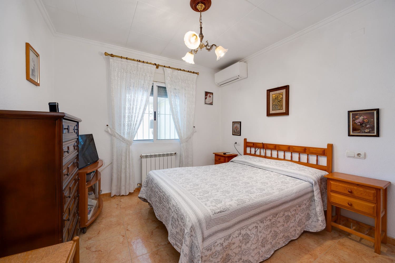 5 chambre Villa/Maison à vendre à El Chaparral avec piscine garage - 450 000 € (Ref: 9938696)