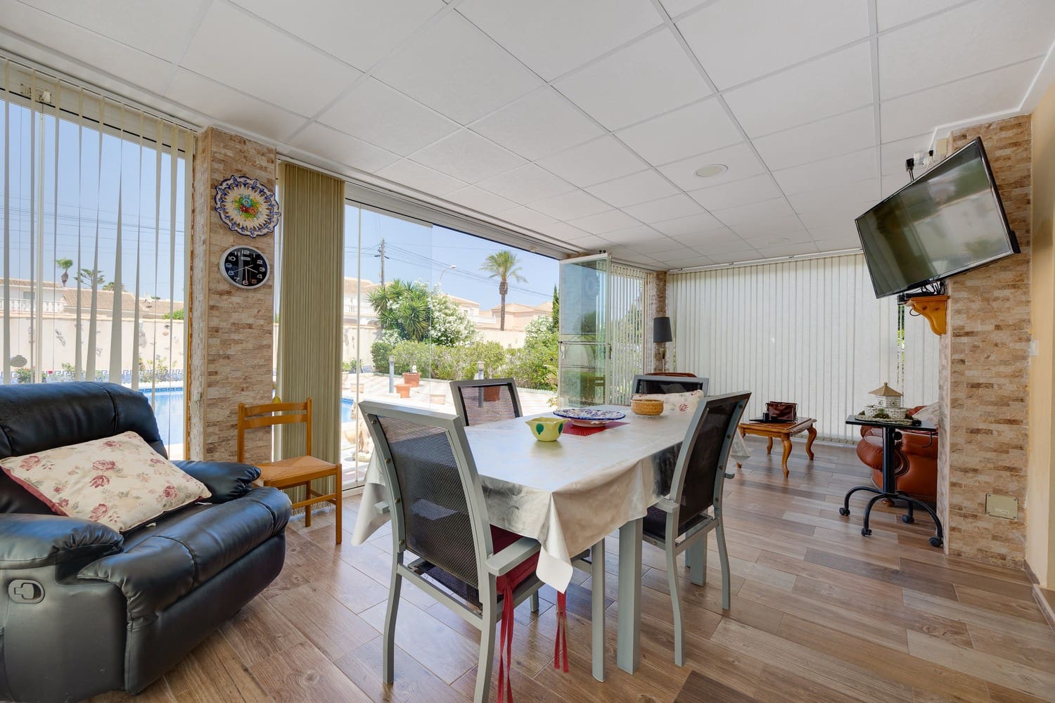 5 chambre Villa/Maison à vendre à El Chaparral avec piscine garage - 450 000 € (Ref: 9938696)
