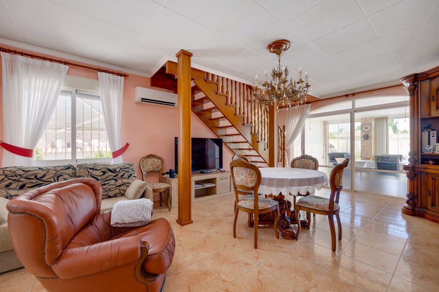 5 chambre Villa/Maison à vendre à El Chaparral avec piscine garage - 450 000 € (Ref: 9938696)