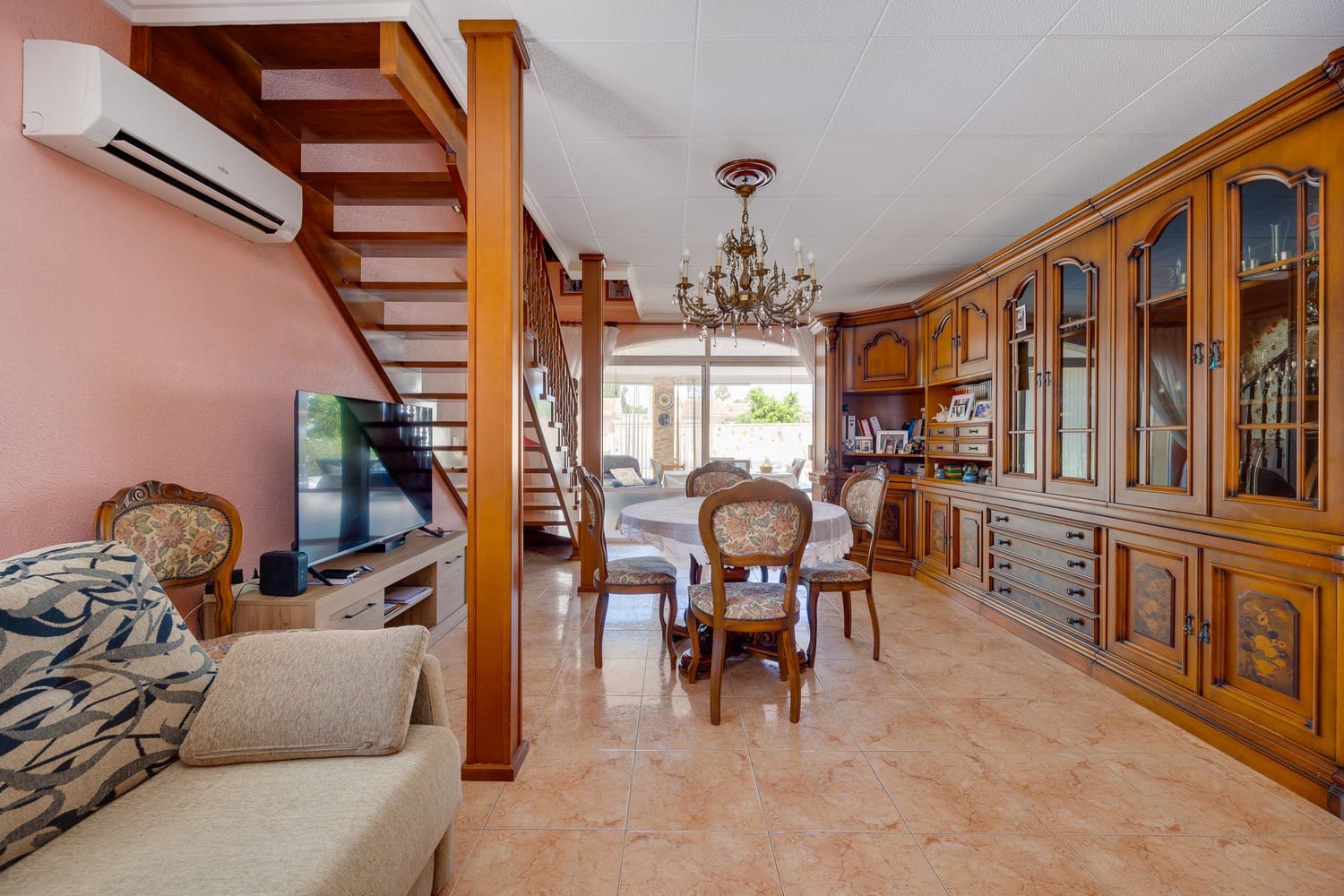 5 chambre Villa/Maison à vendre à El Chaparral avec piscine garage - 450 000 € (Ref: 9938696)