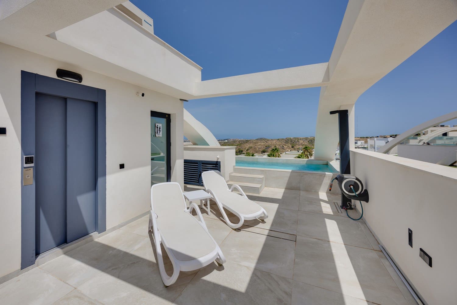 2 soverom Penthouse til salgs i La Marquesa med svømmebasseng garasje - € 540 000 (Ref: 9980643)