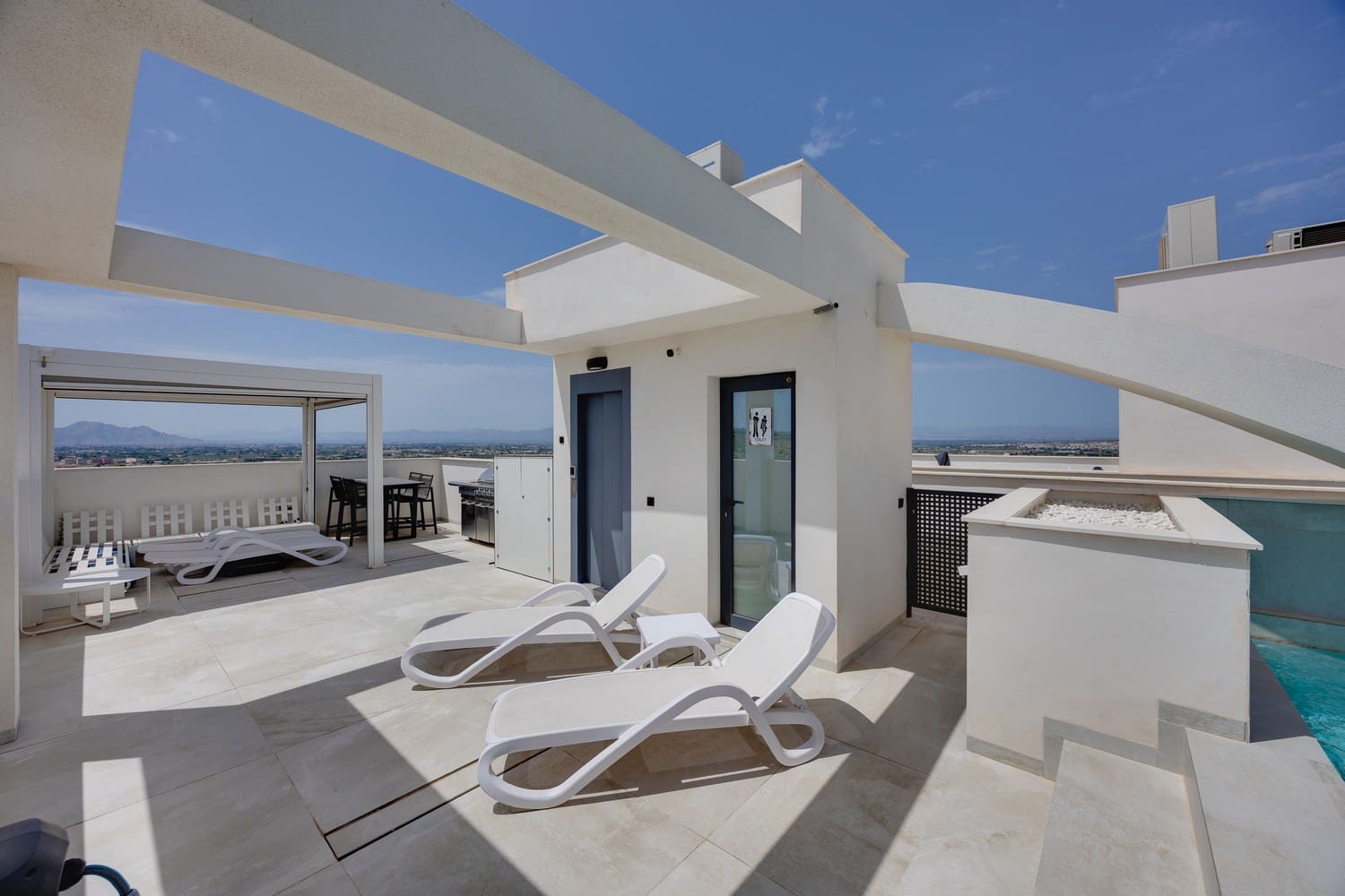 2 soverom Penthouse til salgs i La Marquesa med svømmebasseng garasje - € 540 000 (Ref: 9980643)