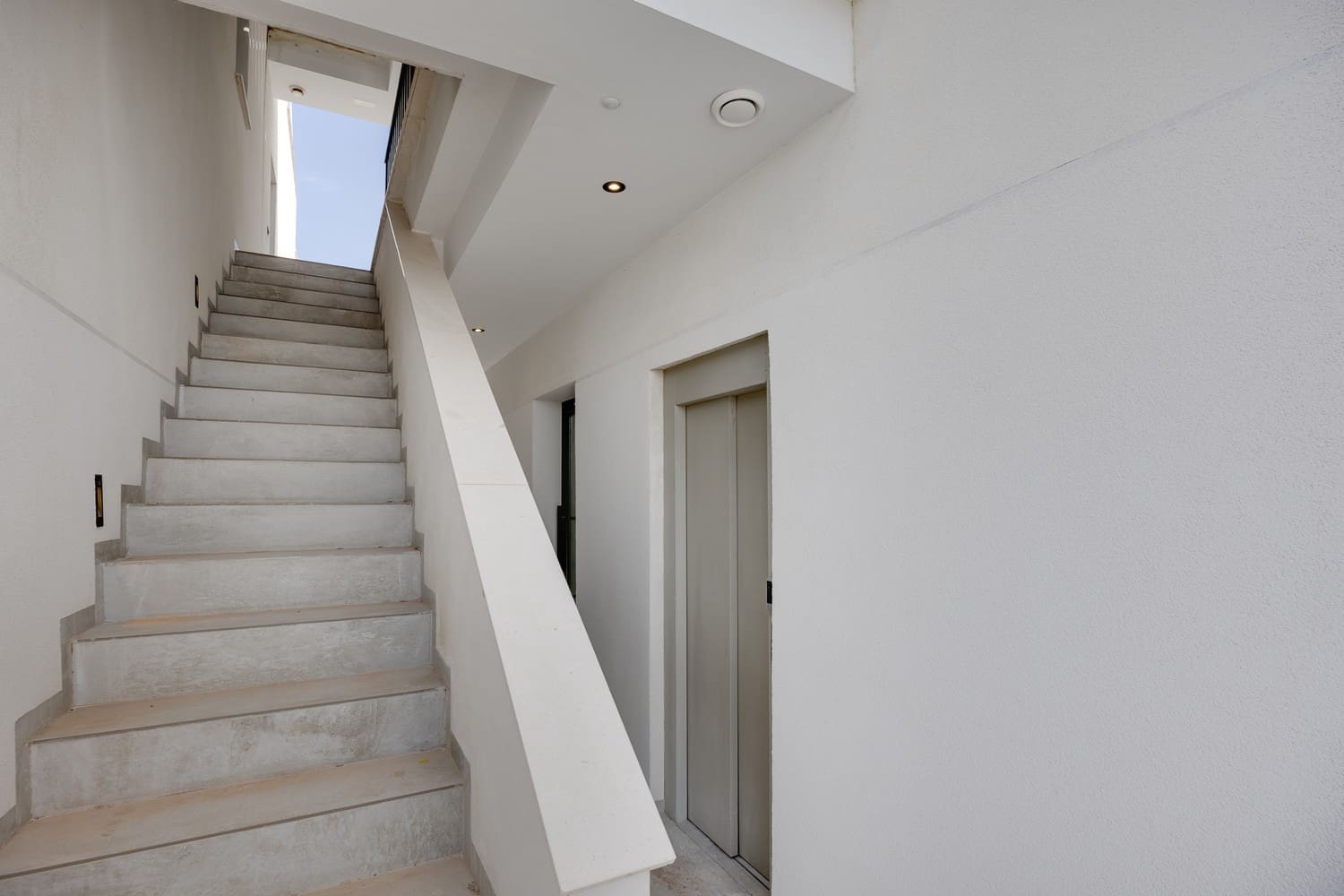 2 soverom Penthouse til salgs i La Marquesa med svømmebasseng garasje - € 540 000 (Ref: 9980643)