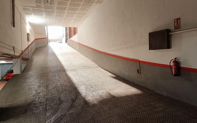 Garage for sale in Sant Carles de la Ràpita - € 16,500 (Ref: 10034021)