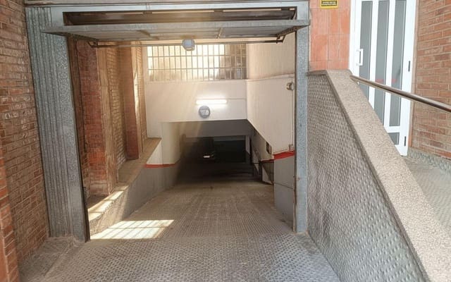 Garage for sale in Sant Carles de la Ràpita - € 16,500 (Ref: 10034021)