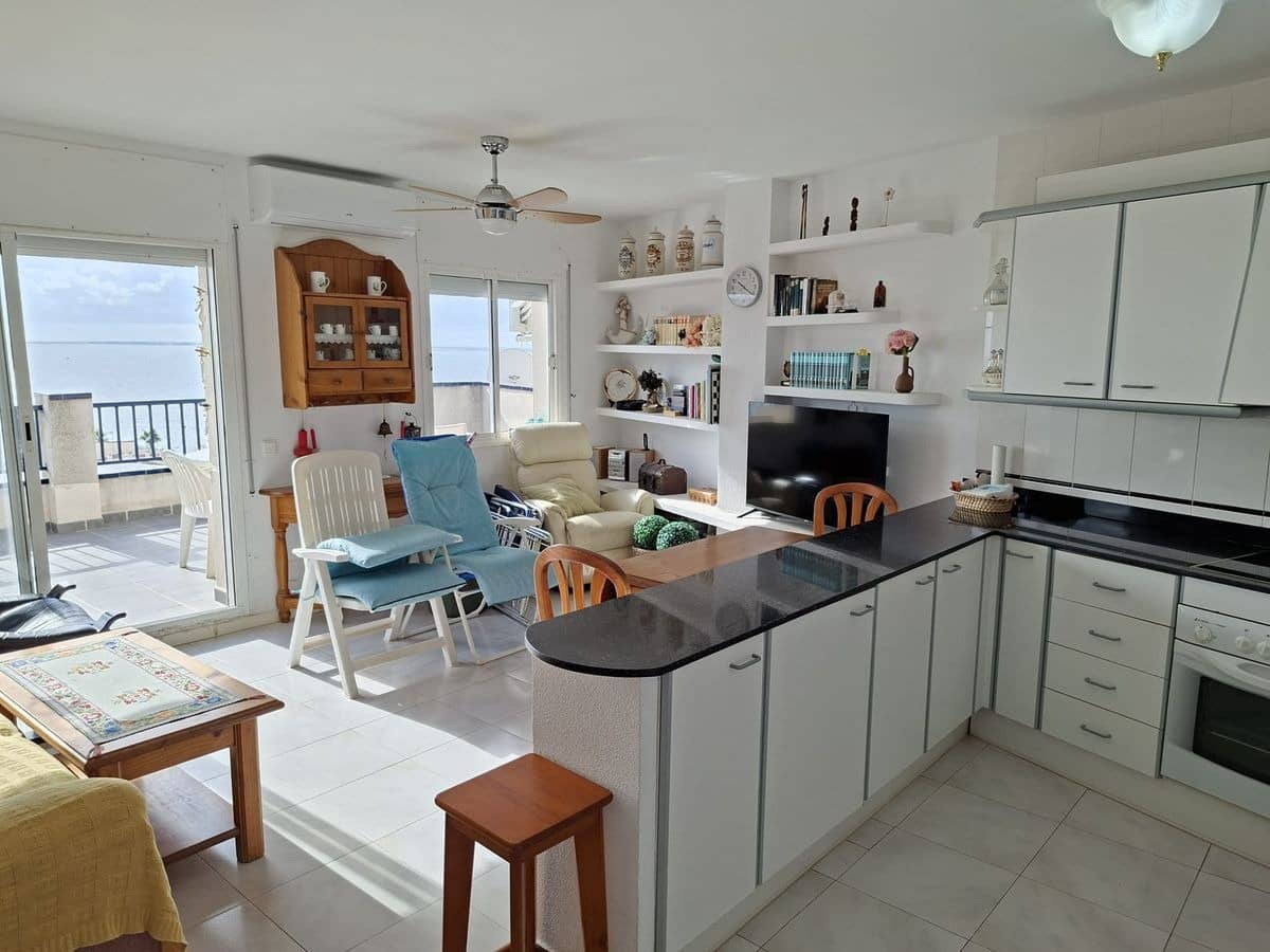 2 chambre Penthouse à vendre à Sant Carles de la Rapita avec piscine - 210 000 € (Ref: 10043065)