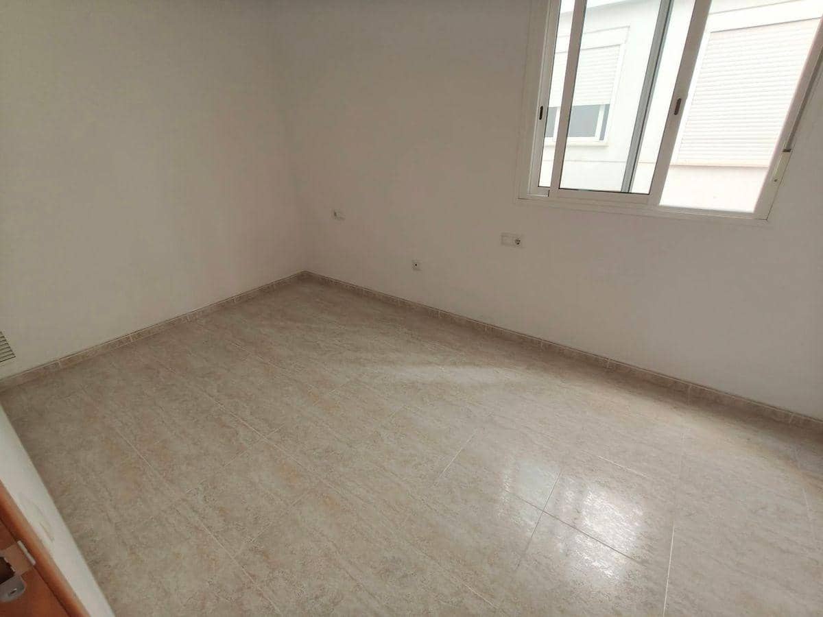 1 bedroom Apartment for sale in Sant Carles de la Rapita - € 115,000 (Ref: 10115917)