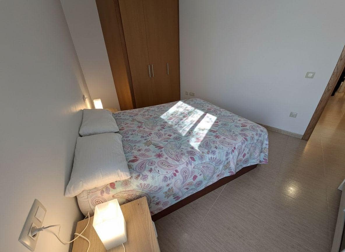 2 bedroom Apartment for sale in Sant Carles de la Rapita with garage - € 130,000 (Ref: 10129548)
