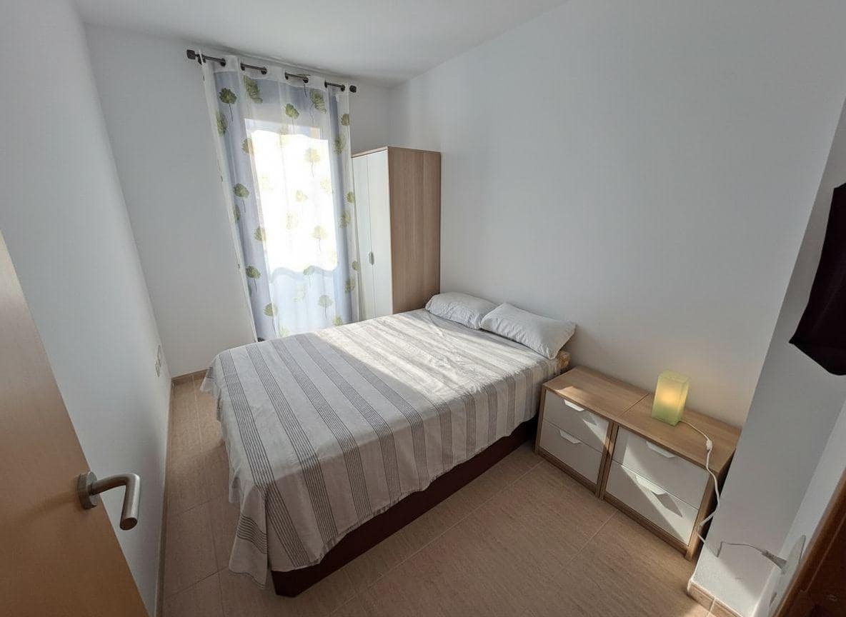 2 bedroom Apartment for sale in Sant Carles de la Rapita with garage - € 130,000 (Ref: 10129548)