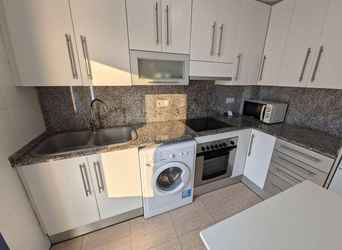 2 bedroom Apartment for sale in Sant Carles de la Rapita with garage - € 130,000 (Ref: 10129548)