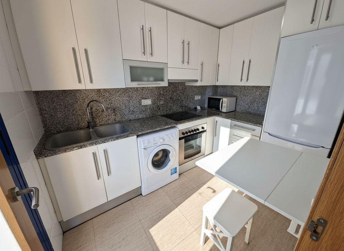 2 bedroom Apartment for sale in Sant Carles de la Rapita with garage - € 130,000 (Ref: 10129548)