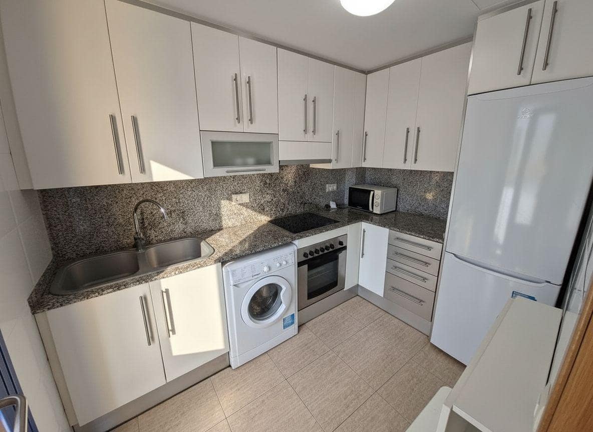 2 bedroom Apartment for sale in Sant Carles de la Rapita with garage - € 130,000 (Ref: 10129548)