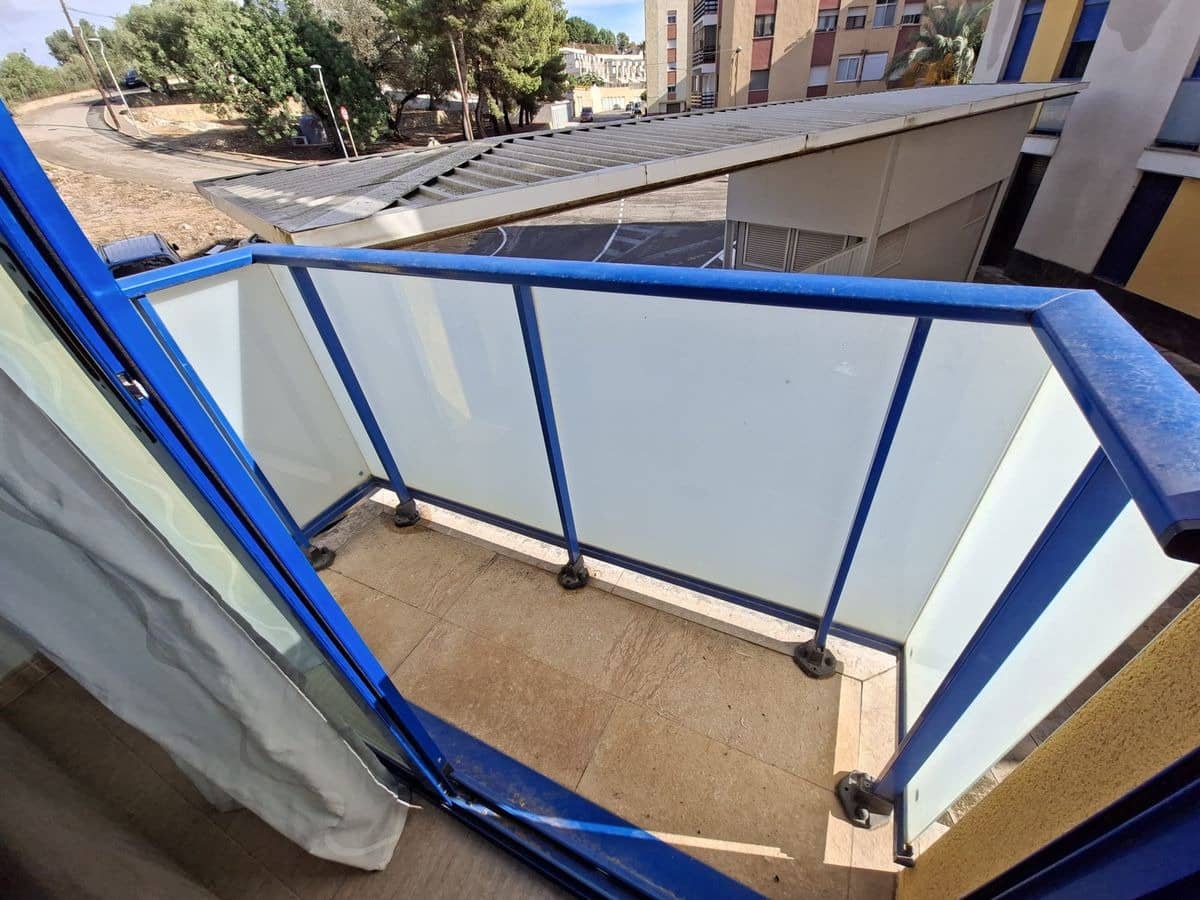 2 bedroom Apartment for sale in Sant Carles de la Rapita with garage - € 130,000 (Ref: 10129548)