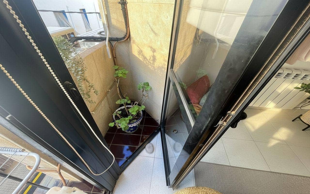 1 bedroom Apartment for sale in Sant Carles de la Rapita with garage - € 95,000 (Ref: 10161543)