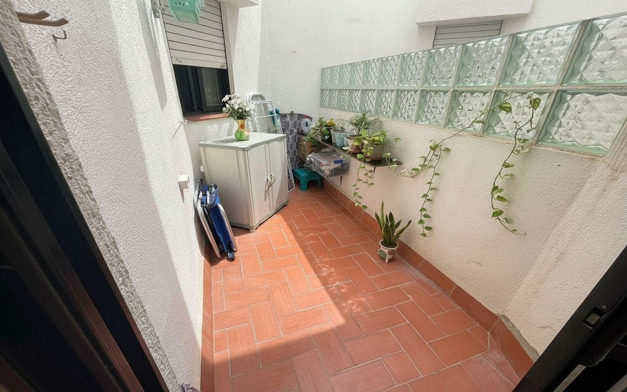 1 bedroom Apartment for sale in Sant Carles de la Rapita with garage - € 95,000 (Ref: 10161543)