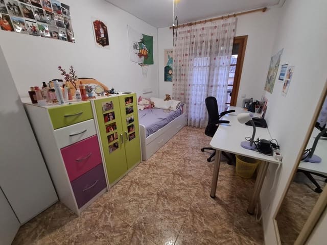 3 slaapkamer Appartement te koop in El Raval de Crist, Roquetes met garage - € 165.000 (Ref: 10173997)