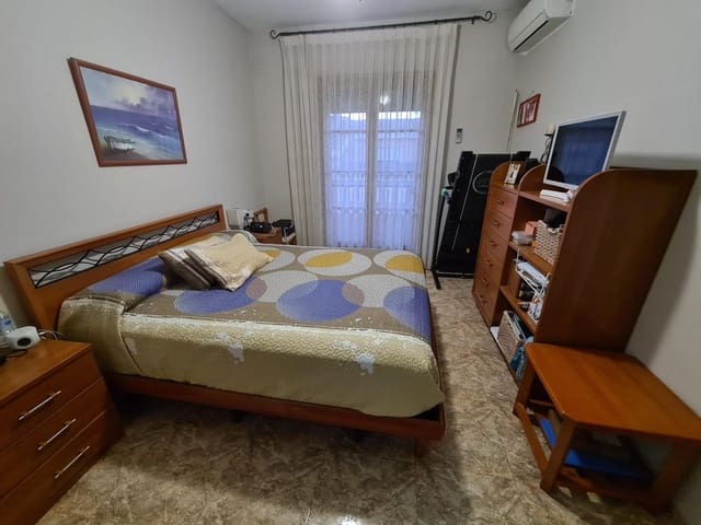 3 slaapkamer Appartement te koop in El Raval de Crist, Roquetes met garage - € 165.000 (Ref: 10173997)