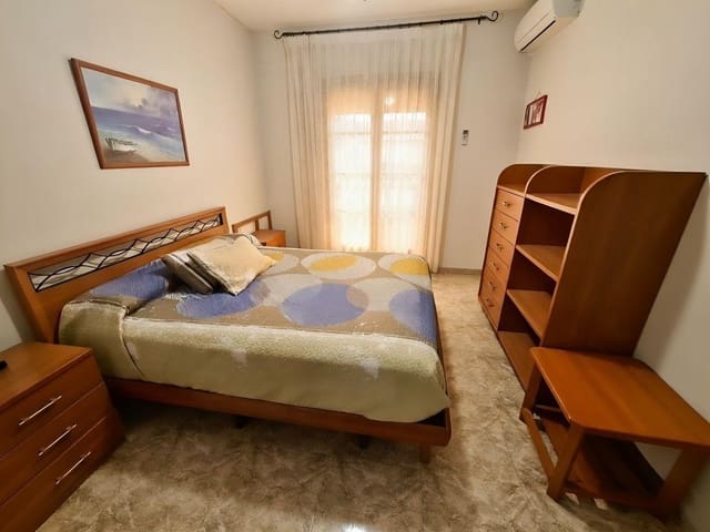 3 bedroom Apartment for sale in El Raval de Crist, Roquetes with garage - € 165,000 (Ref: 10173997)