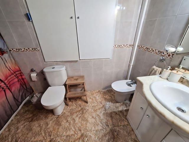 3 bedroom Apartment for sale in El Raval de Crist, Roquetes with garage - € 165,000 (Ref: 10173997)