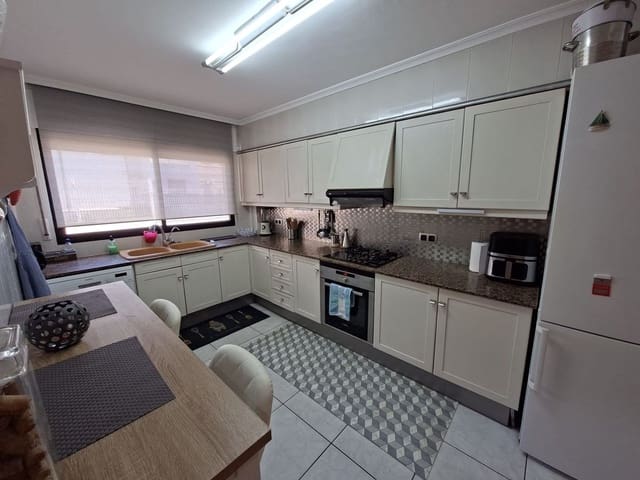 4 slaapkamer Rijtjeshuis te koop in Alcanar met zwembad garage - € 395.000 (Ref: 10187136)
