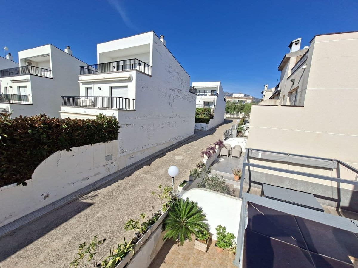 4 slaapkamer Rijtjeshuis te koop in Alcanar met zwembad garage - € 395.000 (Ref: 10187136)