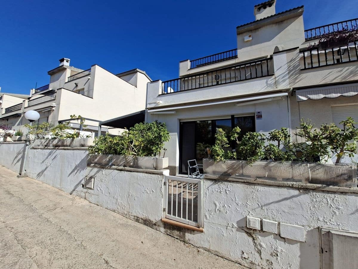 4 slaapkamer Rijtjeshuis te koop in Alcanar met zwembad garage - € 395.000 (Ref: 10187136)