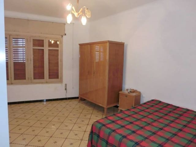 4 bedroom Townhouse for sale in Alcanar - € 65,000 (Ref: 3113396)