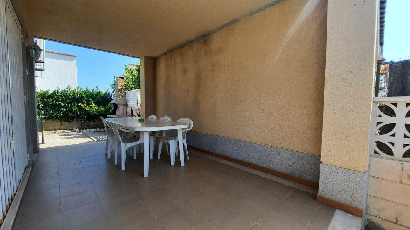 3 bedroom Villa for sale in Deltebre with pool garage - € 257,900 (Ref: 3113712)