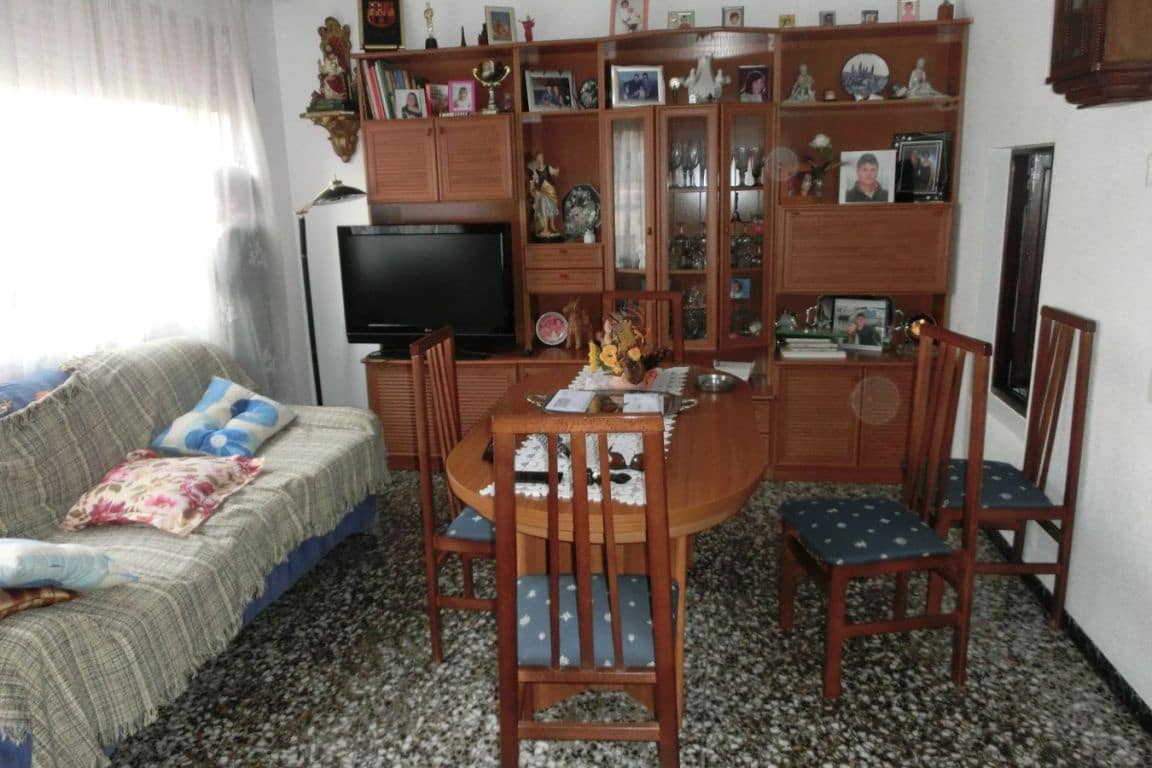 4 bedroom Flat for sale in Sant Carles de la Rapita - € 158,000 (Ref: 3821372)