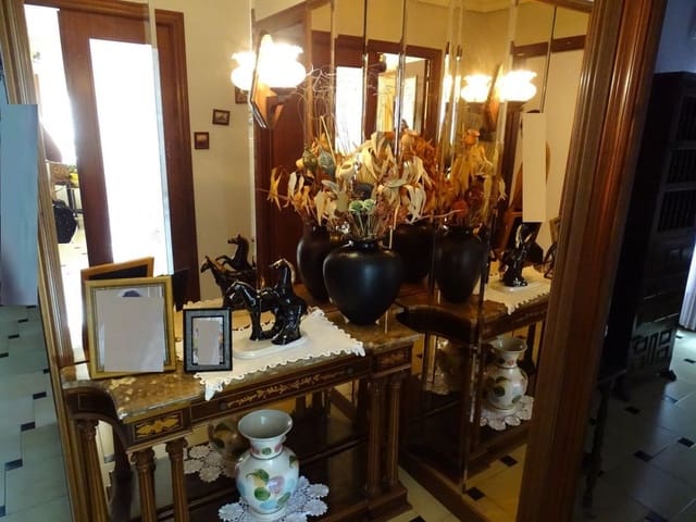 4 soveværelse Byhus til salg i Sant Carles de la Ràpita med garage - € 249.999 (Ref: 6168782)