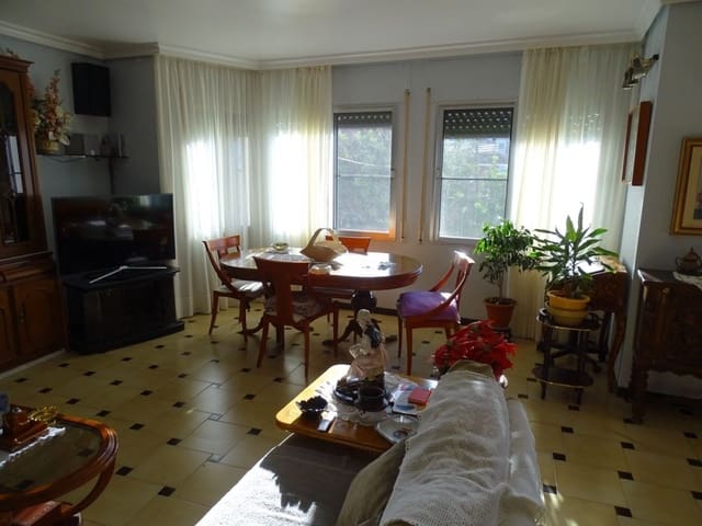 4 soveværelse Byhus til salg i Sant Carles de la Ràpita med garage - € 249.999 (Ref: 6168782)