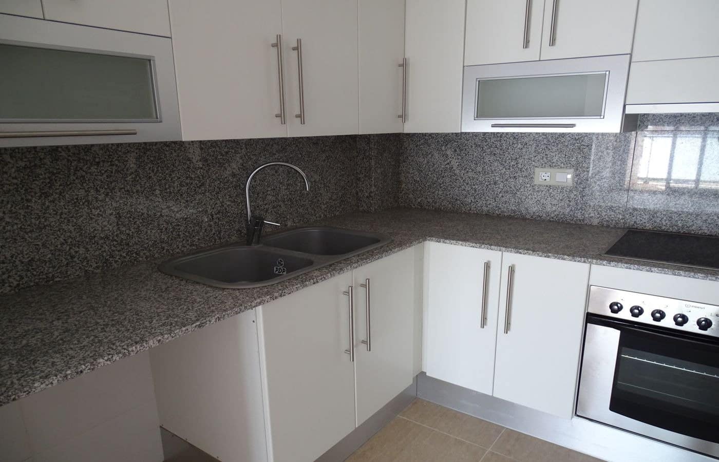 2 bedroom Apartment for sale in Sant Carles de la Rapita - € 124,000 (Ref: 6169149)