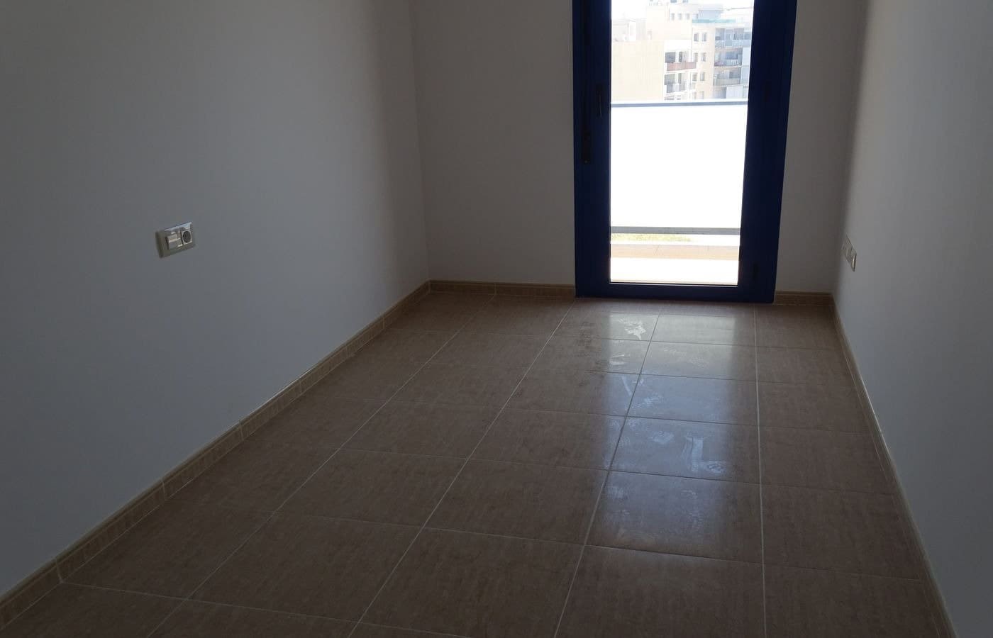 2 bedroom Apartment for sale in Sant Carles de la Rapita - € 124,000 (Ref: 6169149)