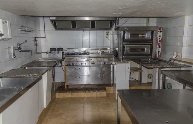 Erhverv til salg i Sant Carles de la Ràpita - € 95.400 (Ref: 7289887)