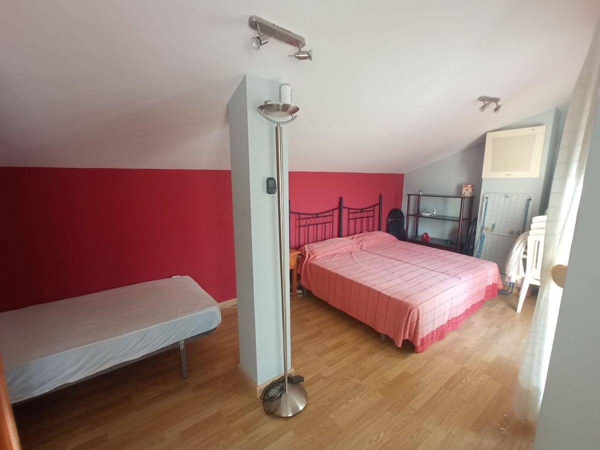 3 bedroom Apartment for sale in Alcanar with pool - € 120,000 (Ref: 7677491)