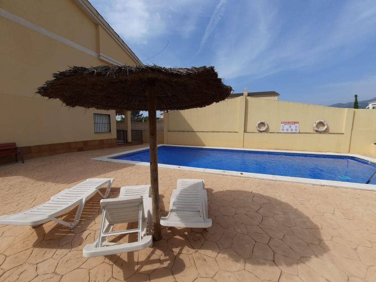 3 bedroom Apartment for sale in Alcanar with pool - € 120,000 (Ref: 7677491)