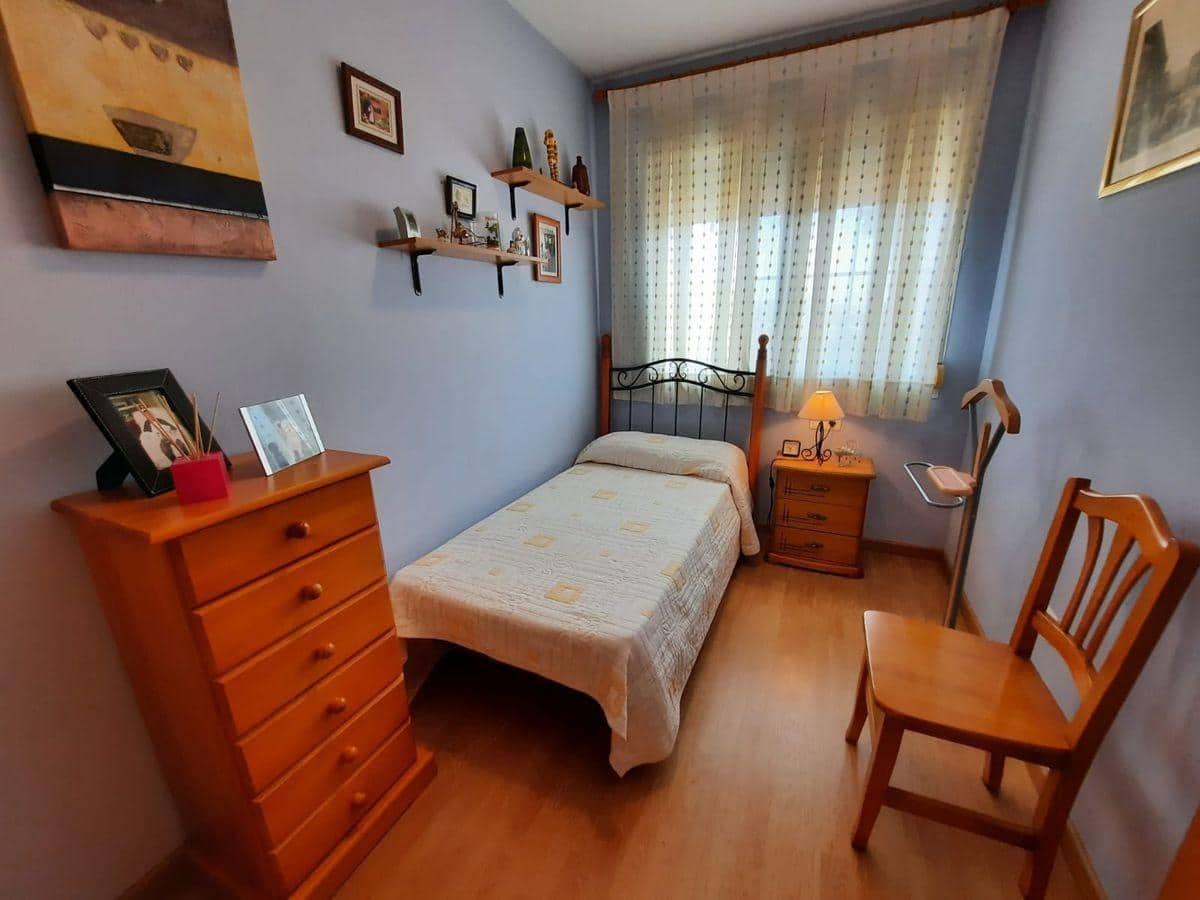 3 bedroom Apartment for sale in Alcanar with pool - € 120,000 (Ref: 7677491)