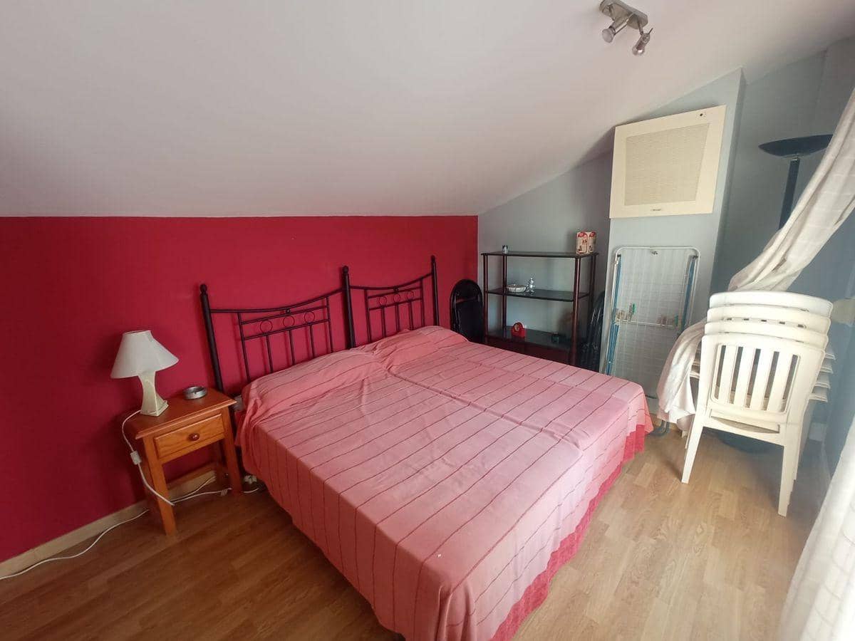 3 bedroom Apartment for sale in Alcanar with pool - € 120,000 (Ref: 7677491)