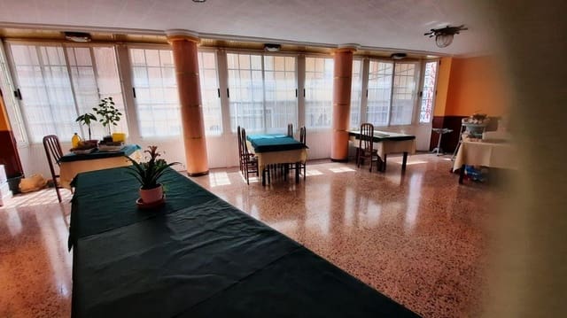 Hotelli myytävänä paikassa Sant Carles de la Ràpita - 296 000 € (Ref: 8489052)